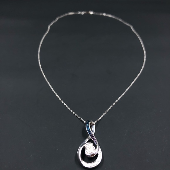 Sterling silver diamond pendent - Picture 15 of 17